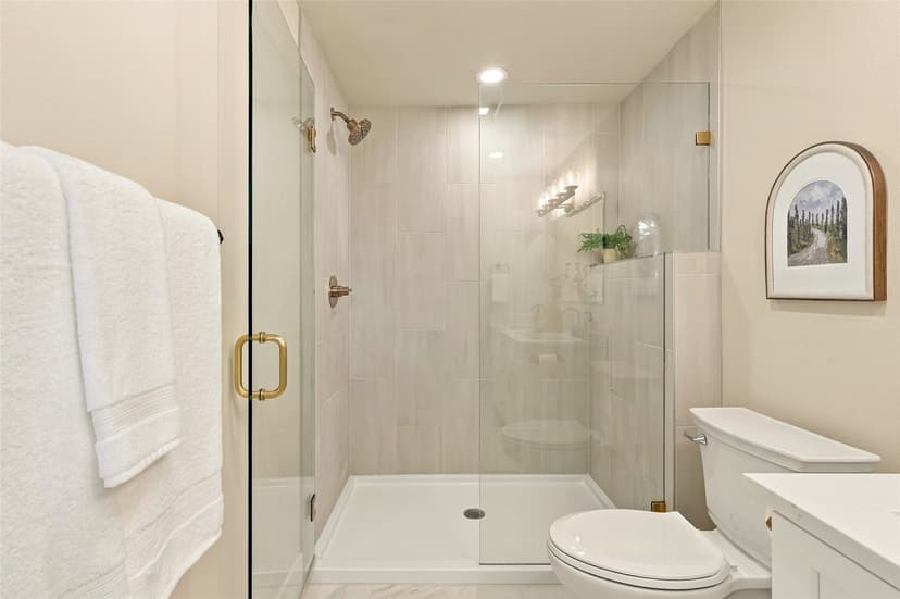 Property photo for 17028 Larch Way, Lynnwood photo 17
