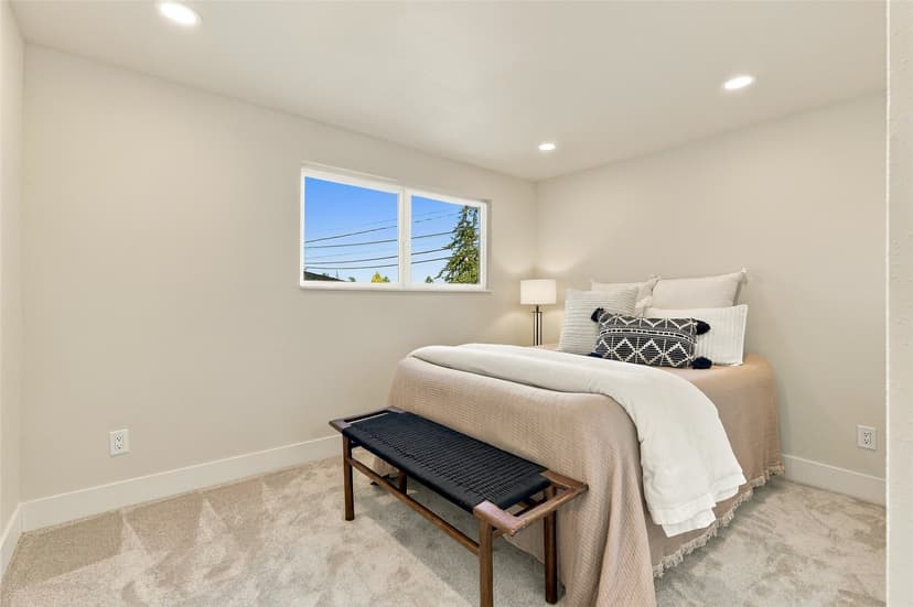 Property photo for 17028 Larch Way, Lynnwood photo 18