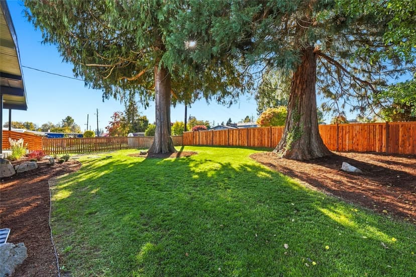 Property photo for 17028 Larch Way, Lynnwood photo 36