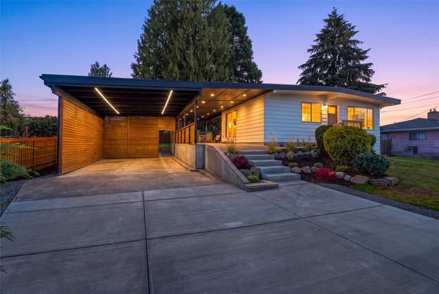 Property photo for 17028 Larch Way, Lynnwood
