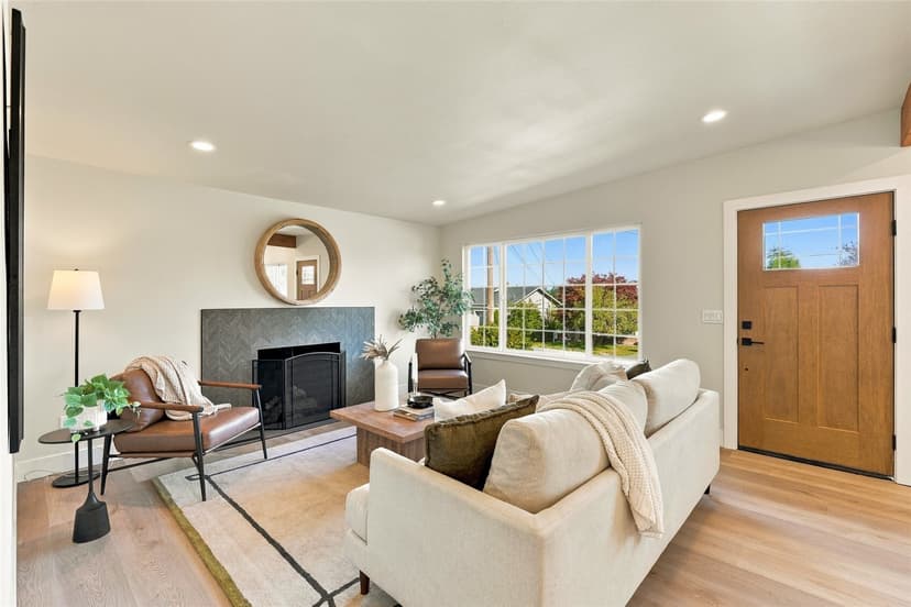 Property photo for 17028 Larch Way, Lynnwood photo 7