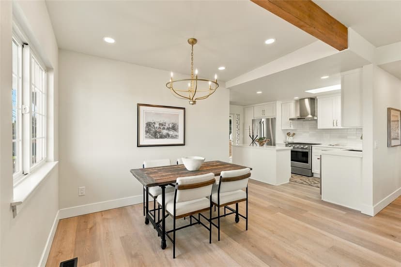 Property photo for 17028 Larch Way, Lynnwood photo 9