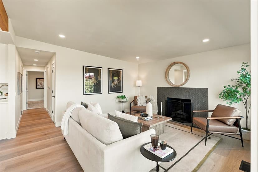Property photo for 17028 Larch Way, Lynnwood photo 6