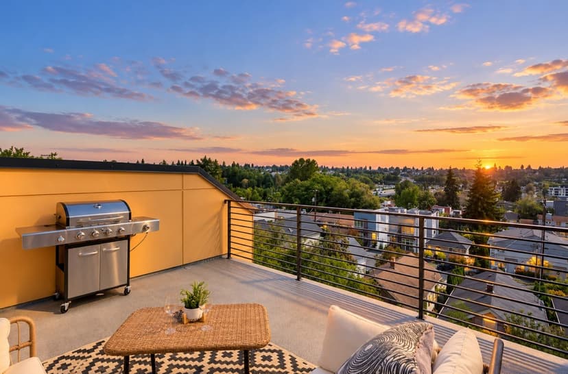Property photo for 1546 Sturgus Avenue S, Seattle photo 4