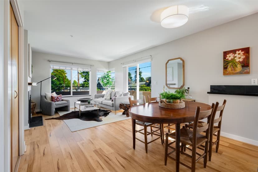 Property photo for 225 NE 65th Street #406, Seattle photo 11