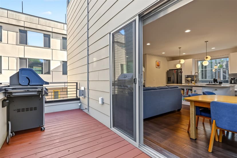 Property photo for 2331 48th Avenue SW #B, Seattle photo 31