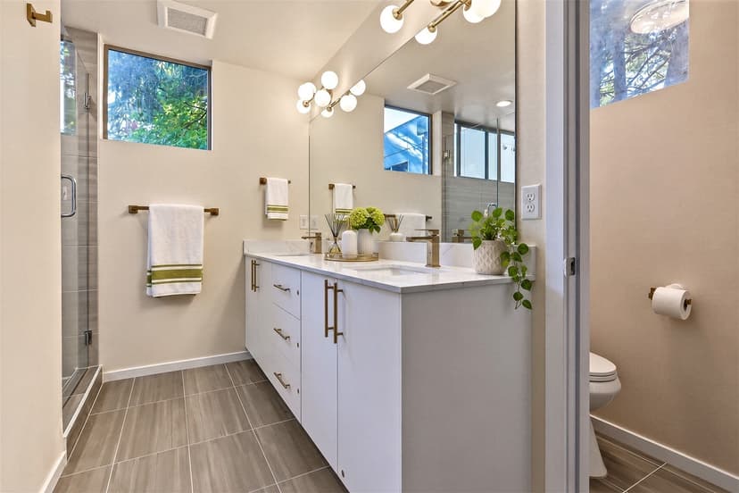Property photo for 2331 48th Avenue SW #B, Seattle photo 18
