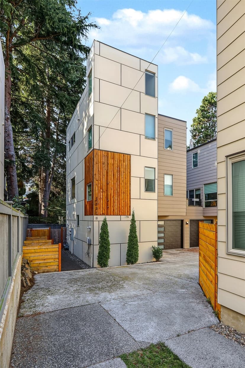 Property photo for 2331 48th Avenue SW #B, Seattle photo 36