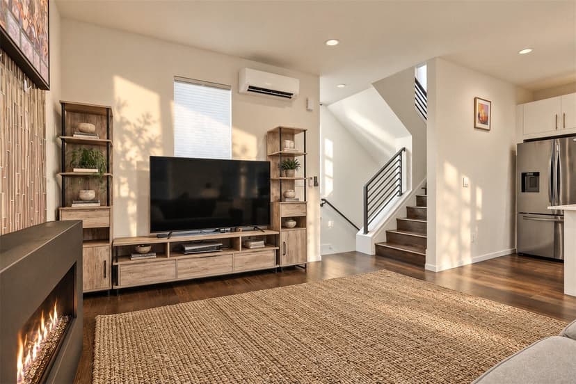Property photo for 2331 48th Avenue SW #B, Seattle photo 11