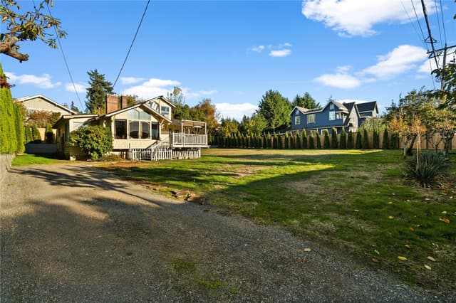Property photo for 2728 60th Avenue SE, Mercer Island photo 3