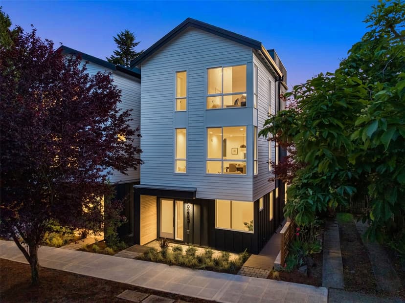 Property photo for 825 B 17th Avenue, Seattle