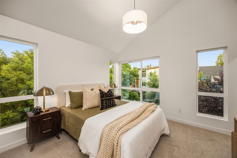 Property photo for 825 B 17th Avenue, Seattle photo 19