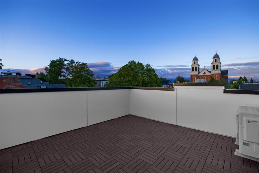 Property photo for 825 B 17th Avenue, Seattle photo 22