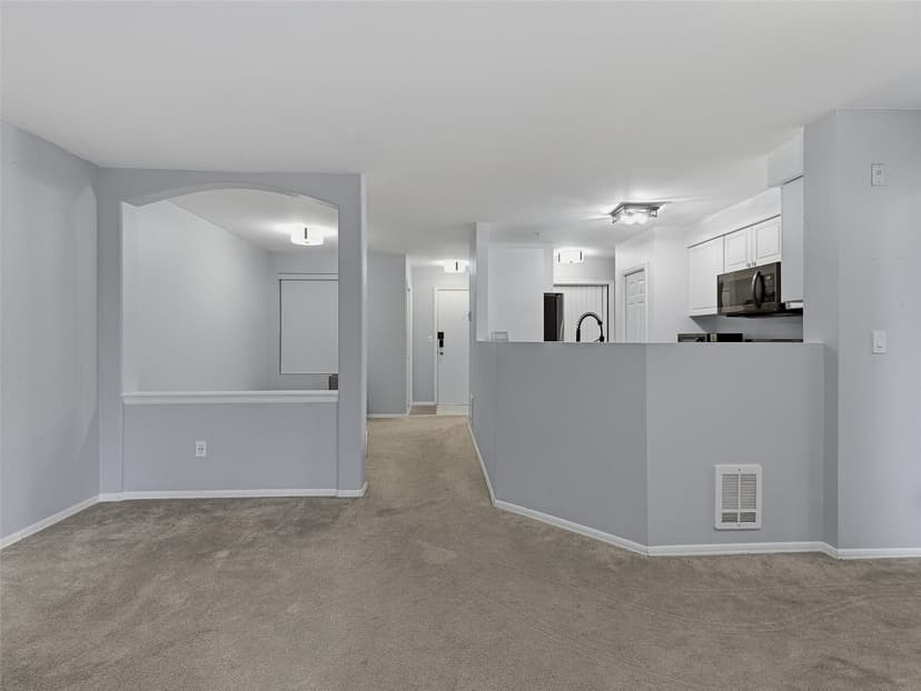 Property photo for 18501 SE Newport Way #H136, Issaquah photo 8