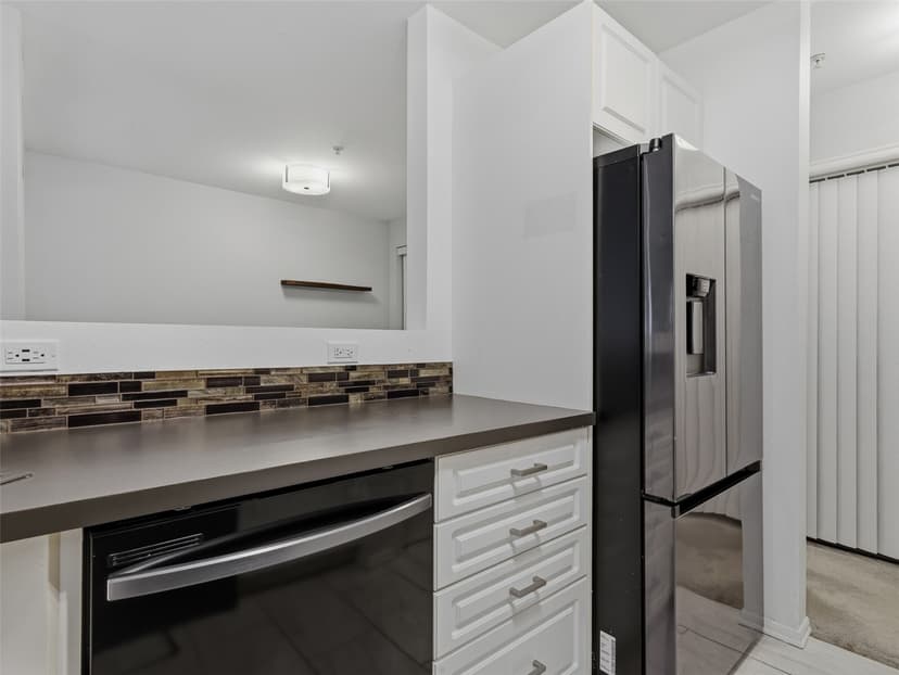 Property photo for 18501 SE Newport Way #H136, Issaquah photo 12