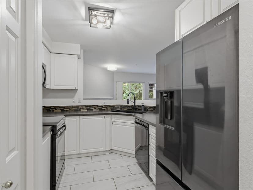 Property photo for 18501 SE Newport Way #H136, Issaquah photo 13