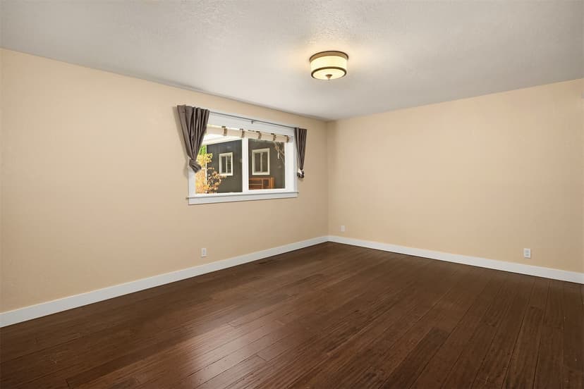 Property photo for 1542 10th Place N, Edmonds photo 24