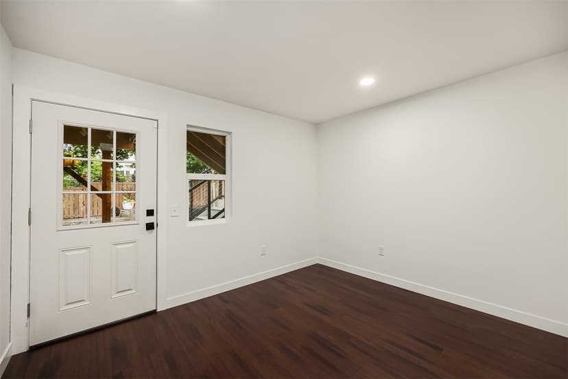 Property photo for 1542 10th Place N, Edmonds photo 23