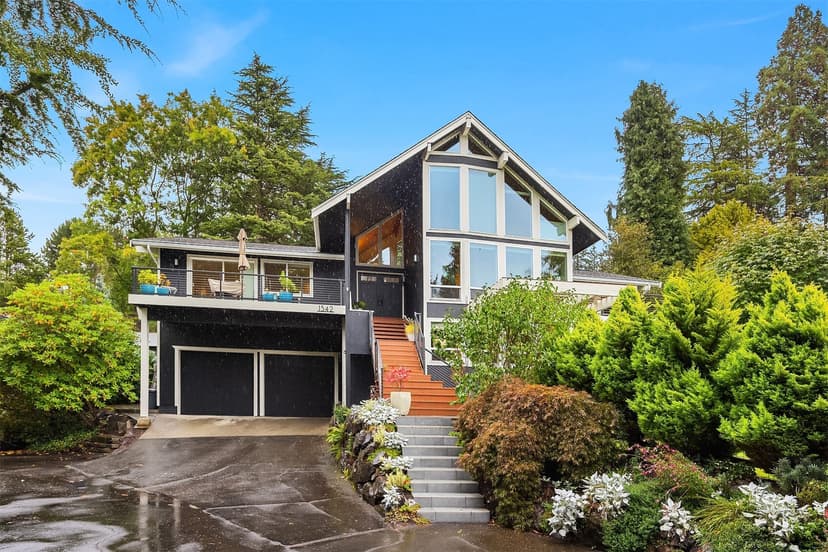 Property photo for 1542 10th Place N, Edmonds