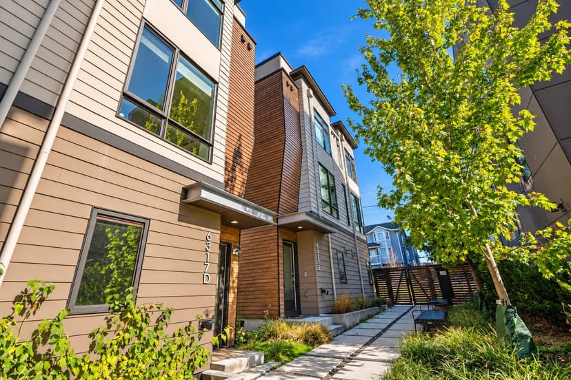 Property photo for 6317 9th Avenue NE #D, Seattle photo 2
