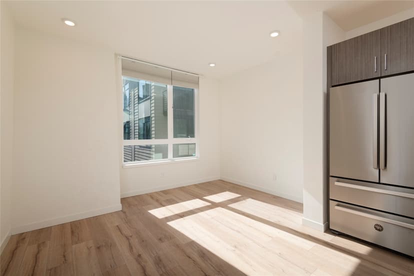 Property photo for 6317 9th Avenue NE #D, Seattle photo 13