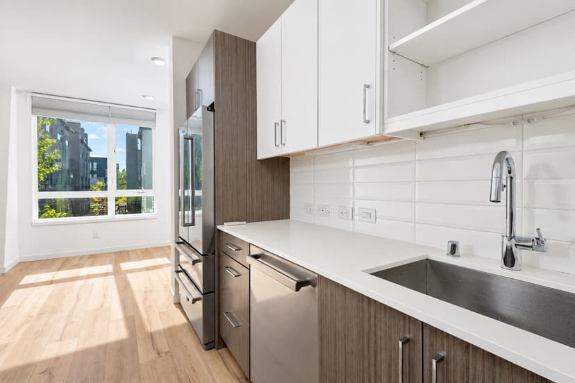 Property photo for 6317 9th Avenue NE #D, Seattle photo 10
