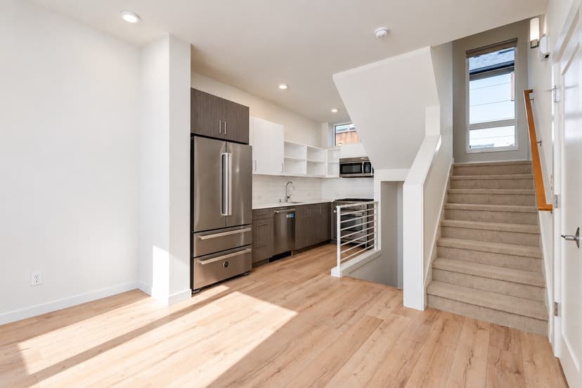 Property photo for 6317 9th Avenue NE #D, Seattle photo 7