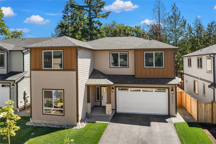 Property photo for 10667 SE 170th Place, Renton photo 2