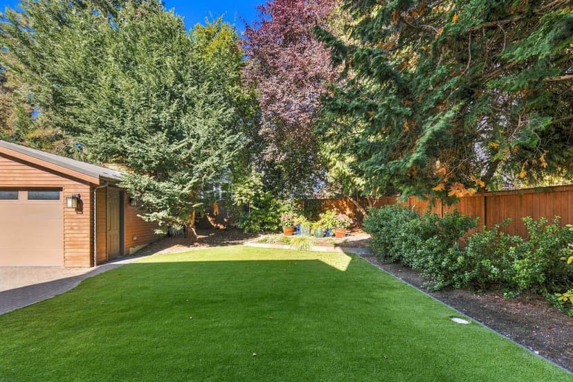 Property photo for 11042 SE 30th Street, Bellevue photo 24