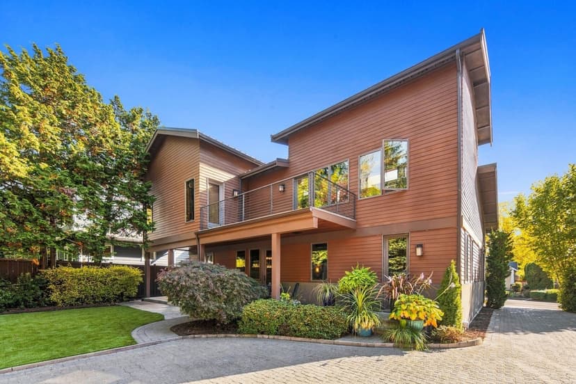 Property photo for 11042 SE 30th Street, Bellevue photo 2
