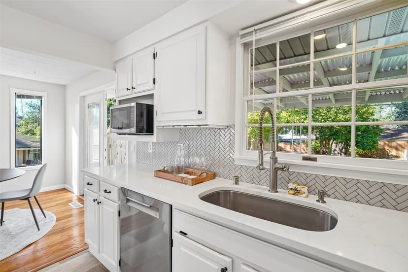 Property photo for 16246 NE 1st Street, Bellevue photo 10