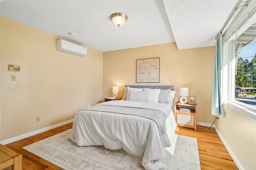 Property photo for 16246 NE 1st Street, Bellevue photo 14