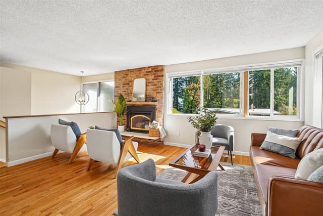 Property photo for 16246 NE 1st Street, Bellevue photo 3