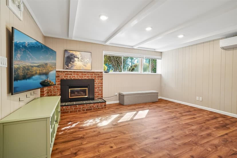 Property photo for 16246 NE 1st Street, Bellevue photo 17