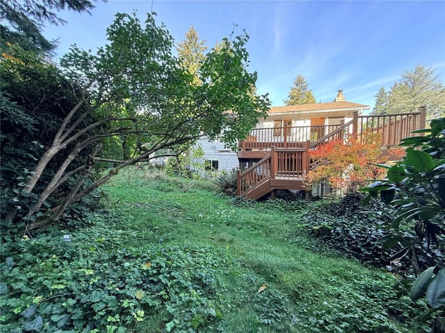 Property photo for 7603 NE 142nd Street, Kirkland photo 5