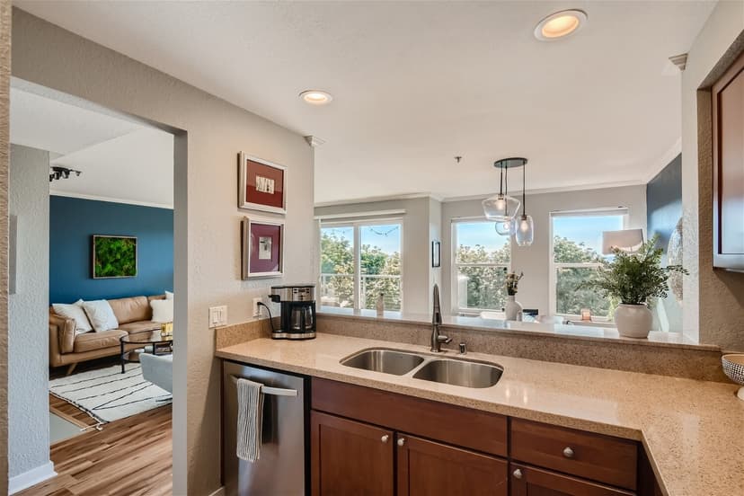 Property photo for 1311 12th Avenue S #B304, Seattle photo 10