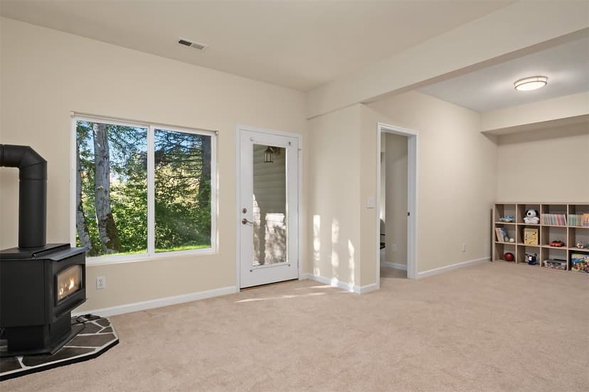 Property photo for 6515 SE Cougar Mountain Way, Bellevue photo 24