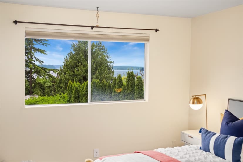 Property photo for 4553 53rd Avenue SW, Seattle photo 16