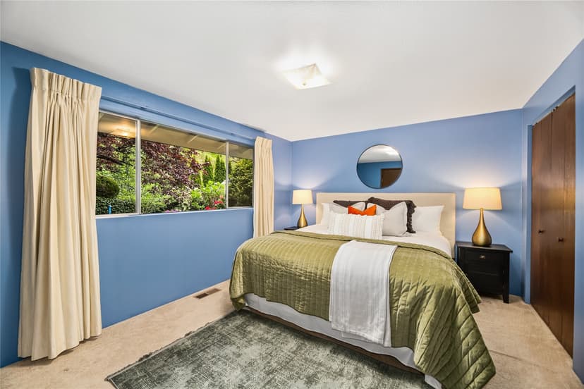 Property photo for 4553 53rd Avenue SW, Seattle photo 11