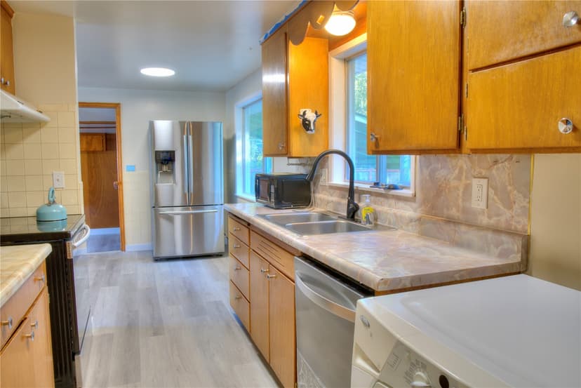 Property photo for 12535 SE 172nd Street, Renton photo 3