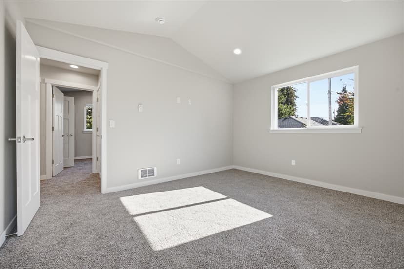 Property photo for 6611 Commercial Avenue #2, Everett photo 13