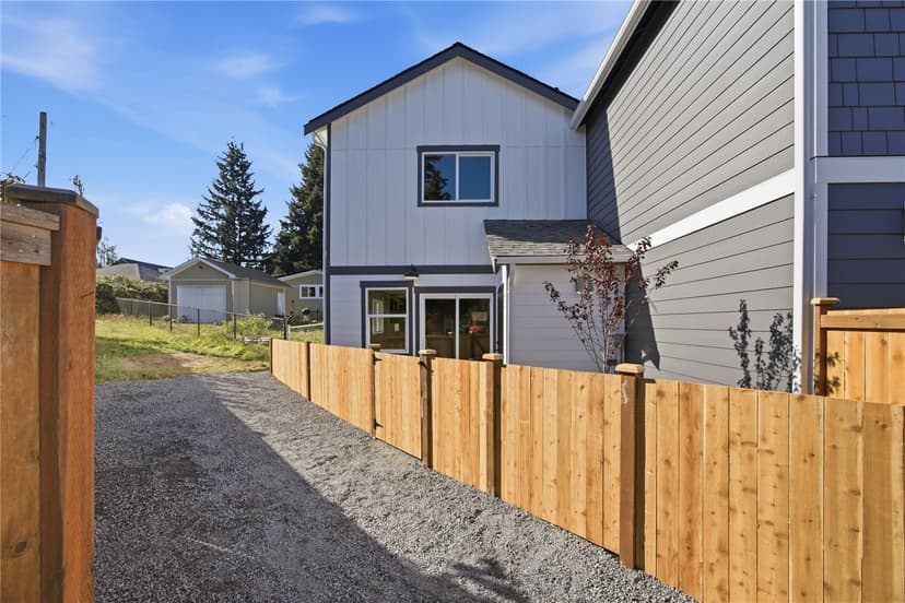 Property photo for 6611 Commercial Avenue #2, Everett photo 20
