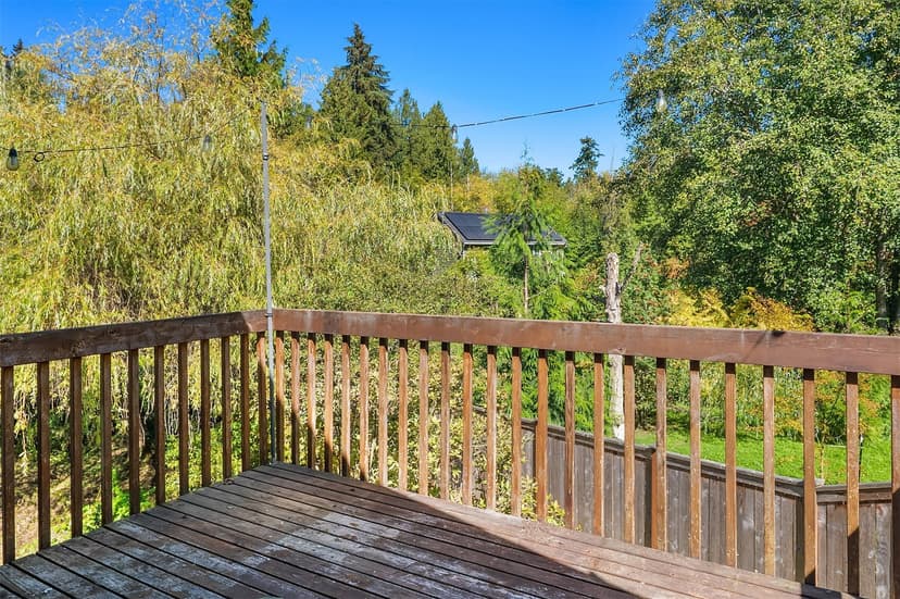 Property photo for 23023 39th Avenue W, Brier photo 18