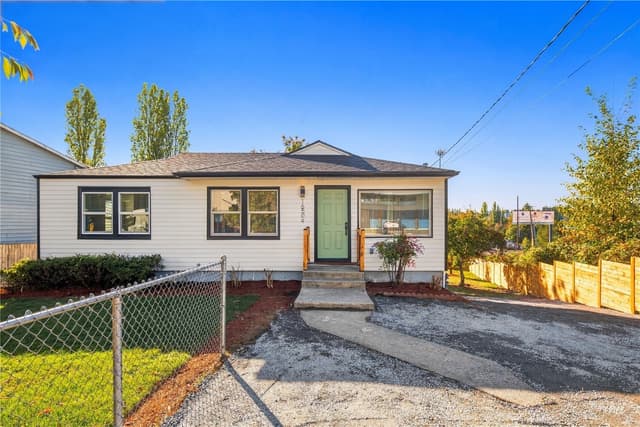Property photo for 16504 20th Avenue W, Lynnwood