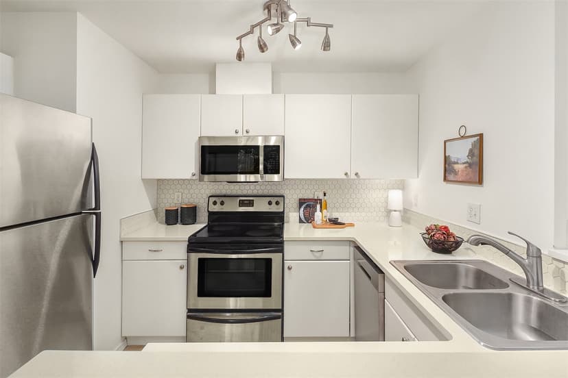 Property photo for 323 Queen Anne Avenue N #217, Seattle photo 9