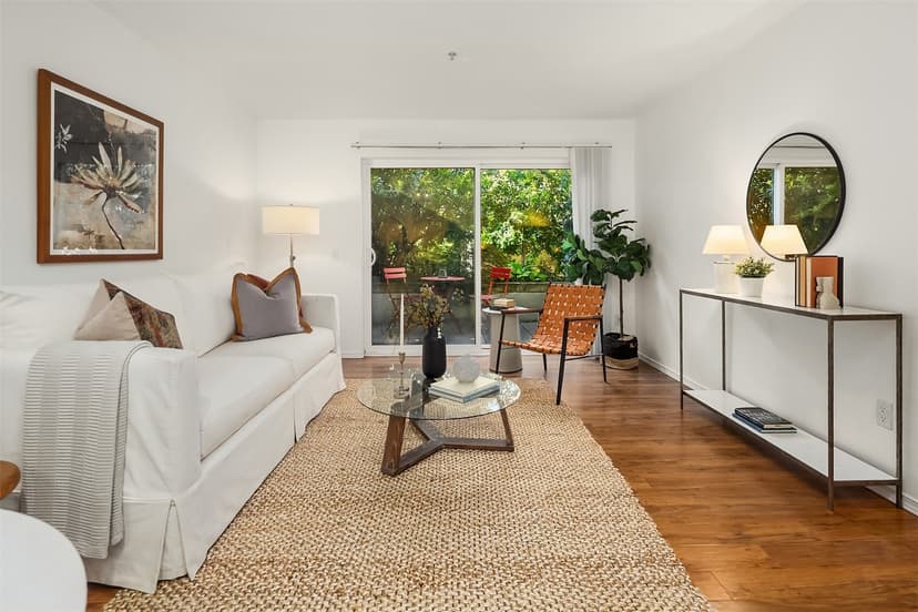 Property photo for 323 Queen Anne Avenue N #217, Seattle photo 6