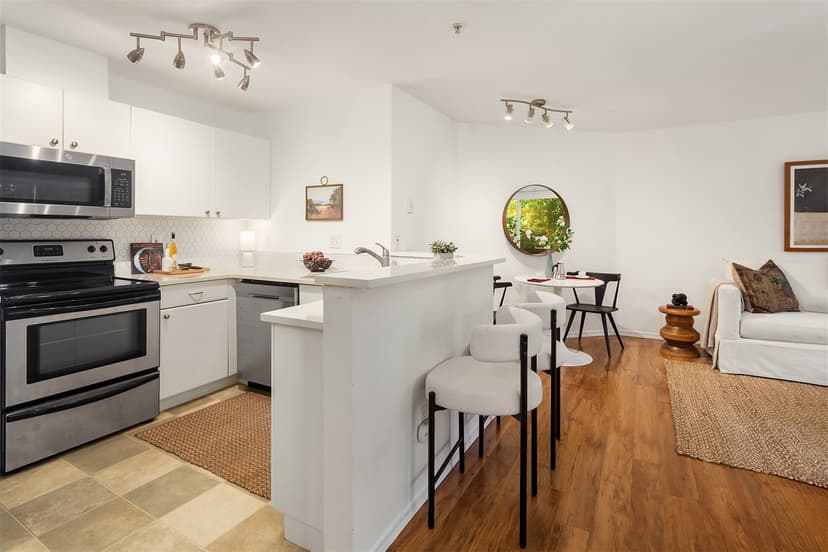 Property photo for 323 Queen Anne Avenue N #217, Seattle photo 8
