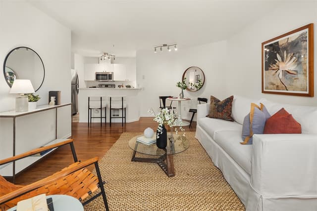 Property photo for 323 Queen Anne Avenue N #217, Seattle photo 4