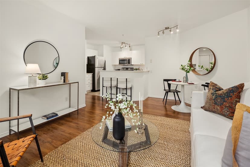 Property photo for 323 Queen Anne Avenue N #217, Seattle photo 5