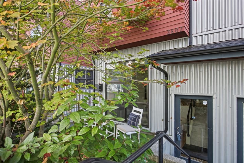 Property photo for 3607 N Interlake Ave N #B, Seattle photo 3
